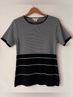 Misook Black White Striped Short Sleeve Knit Top Black  Blouse Sz SP